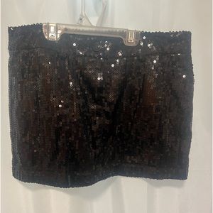 Medium black sequence skirt